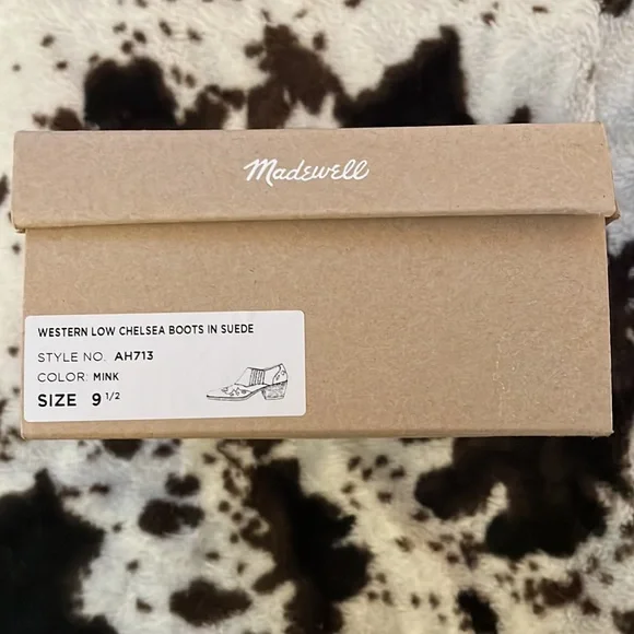 Madewell Western Low Chelsea Boots In Suede - Picture 4 of 4